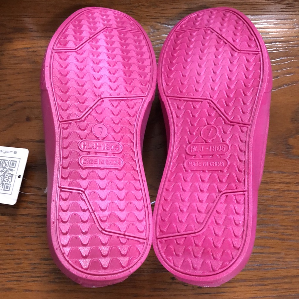 - New “Layer 8” waterproof women’s shoes for garden, pool, beach etc.  Pink. - Picture 5 of 9